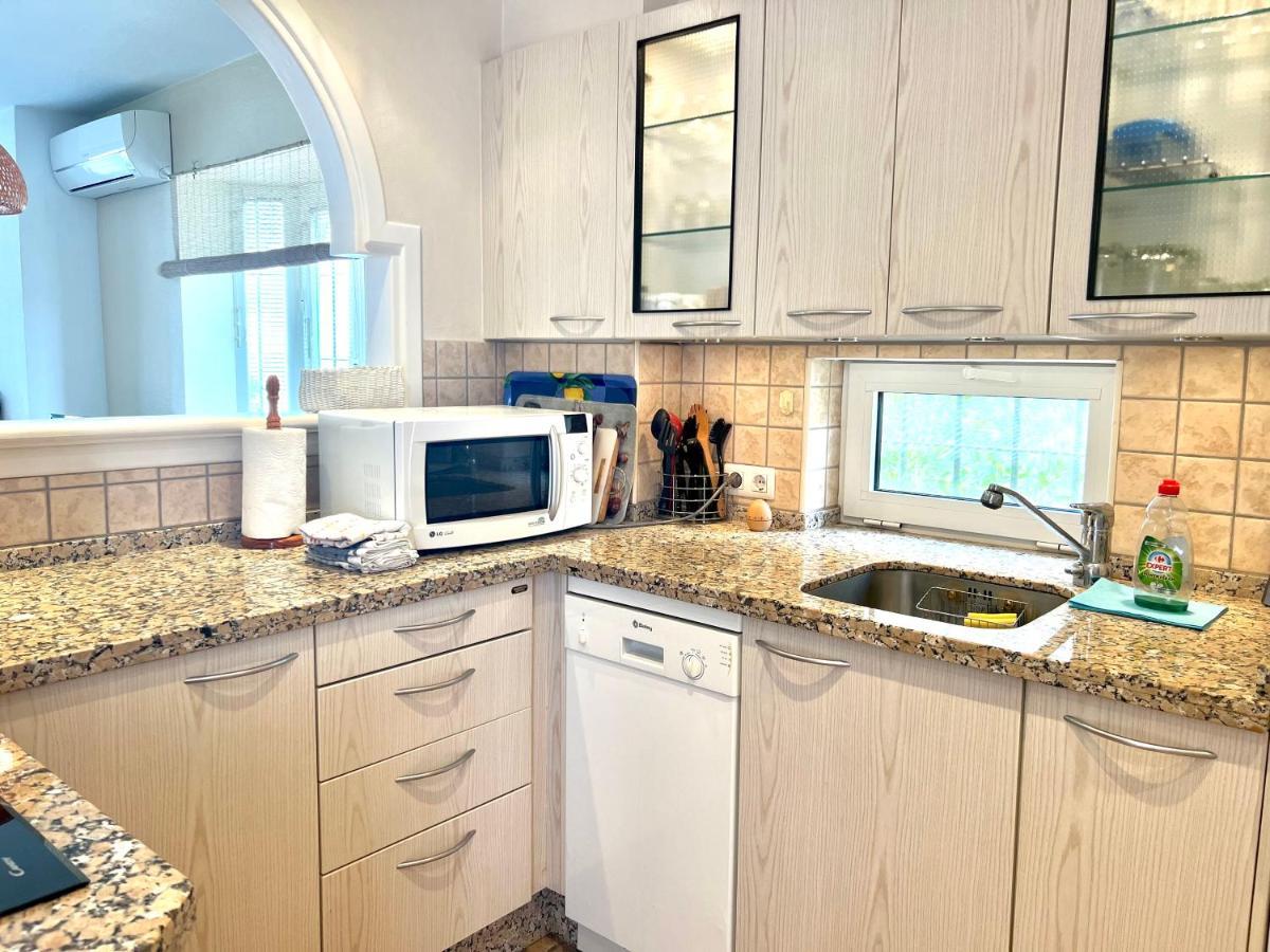 Fabulous Vacation In A 2 Bedroom Townhouse With 2 Terraces Overlooking The Sea, Suitable For 6 People 3 Swimming Pools Tennis And 200 Mts From The Sea El Faro 外观 照片