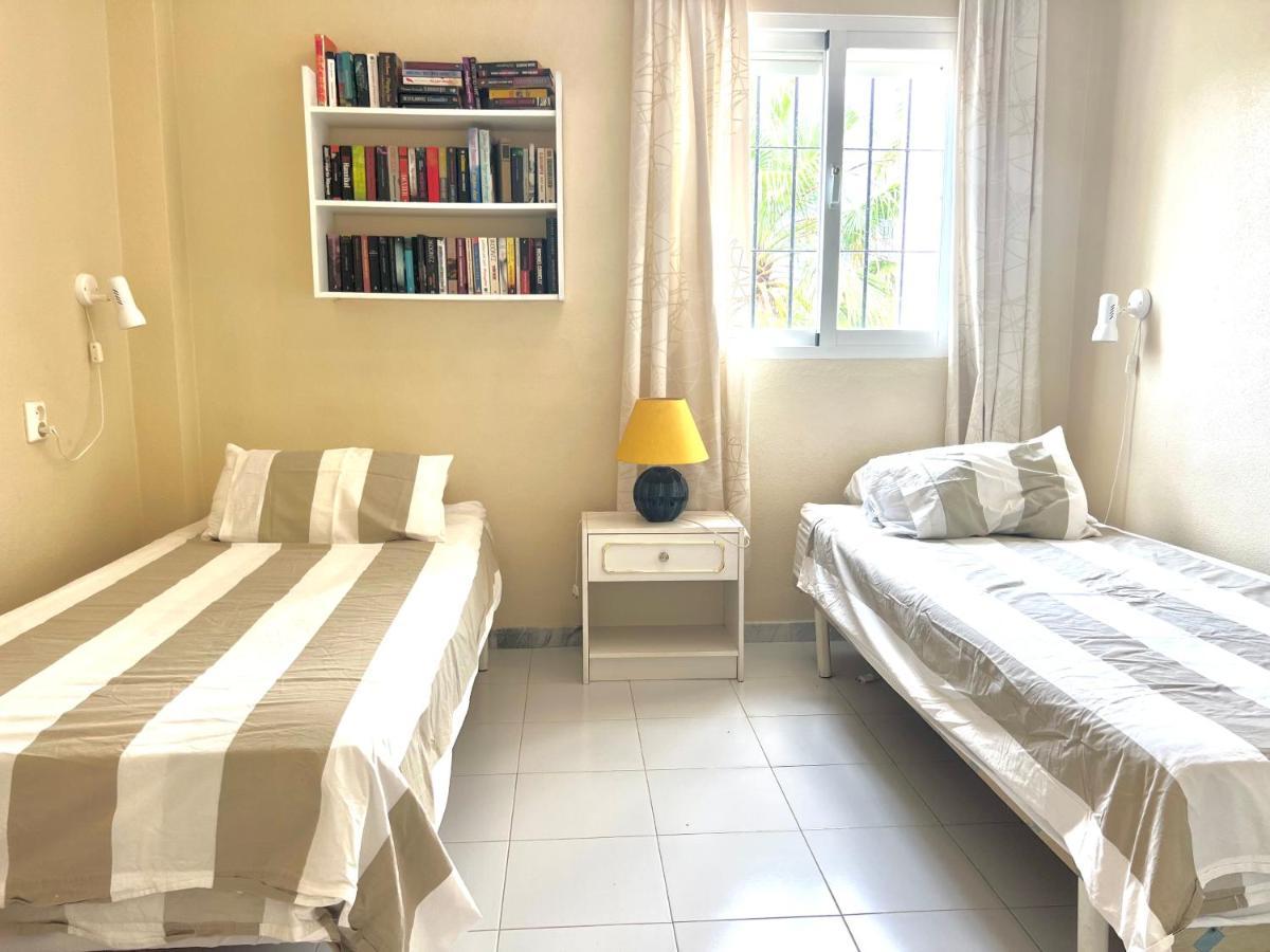 Fabulous Vacation In A 2 Bedroom Townhouse With 2 Terraces Overlooking The Sea, Suitable For 6 People 3 Swimming Pools Tennis And 200 Mts From The Sea El Faro 外观 照片